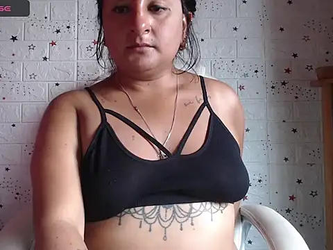 Snapshot of dayanara_kamal chatting on November 25, 2025, 6:19 pm dayanara kamal online show from November 25, 2025, 6:19 pm