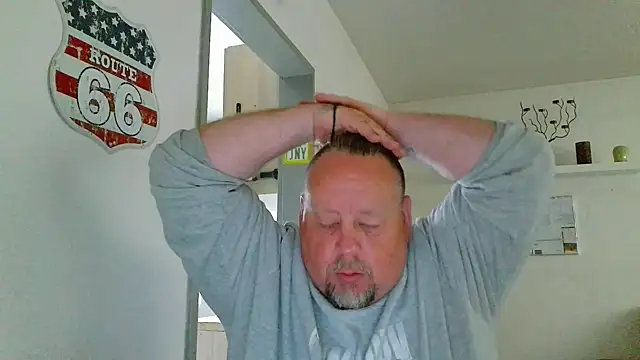 Snapshot of pimmelmann3 chatting on May 11, 2026, 8:31 am pimmelmann3 online show from May 11, 2026, 8:31 am