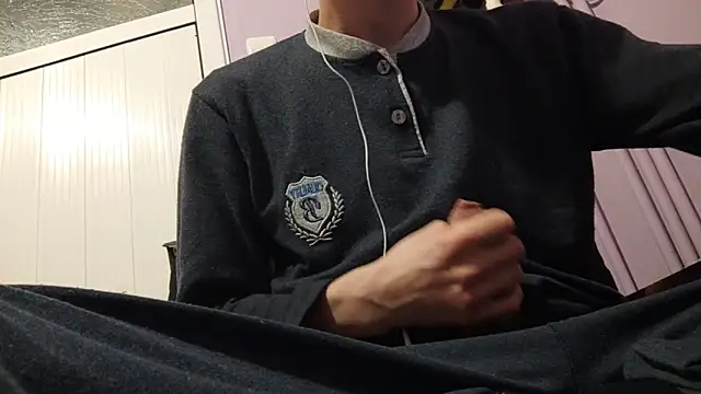  Hocthus  online show from January 9, 2025, 9:16 pm