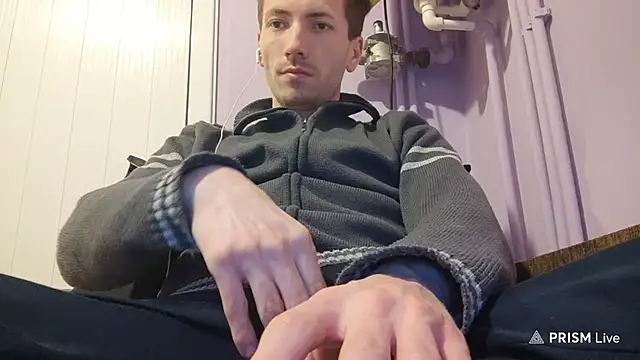  Hocthus  online show from February 10, 2025, 5:41 pm