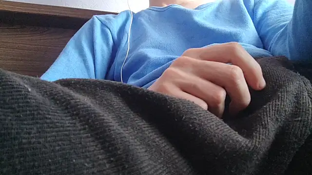  Hocthus  online show from March 9, 2025, 9:57 am