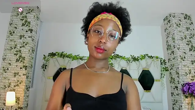 EmmaSanzz  online show from January 16, 2025, 11:37 am