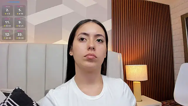 Snapshot of Julietasantos__ chatting on October 9, 2025, 6:28 pm Julietasantos online show from October 9, 2025, 6:28 pm