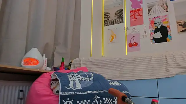 Lily Young online show from March 27, 2026, 8:26 am