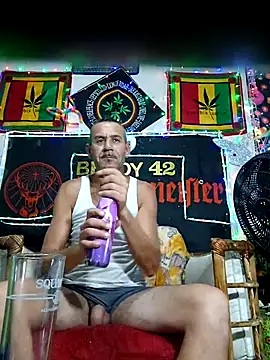 Snapshot of Bbboy42 chatting on February 23, 2025, 10:31 pm Bbboy42 online show from February 23, 2025, 10:31 pm