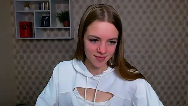 AliceFlirtt  online show from November 3, 2025, 2:18 pm