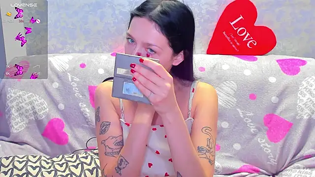 Vanessa Florence online show from November 1, 2025, 1:51 am