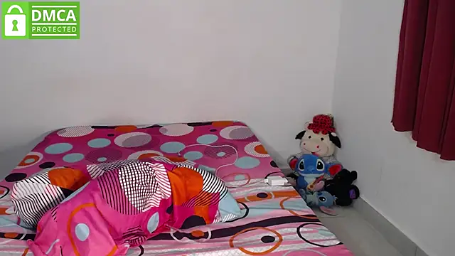 susana2523 online show from October 7, 2025, 5:26 am