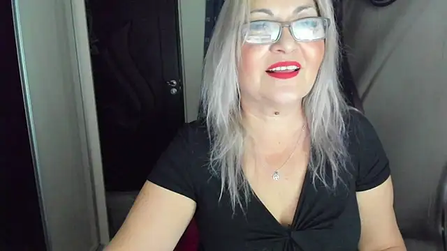 Snapshot of IryshAlice chatting on October 13, 2025, 11:16 pm IryshAlice online show from October 13, 2025, 11:16 pm