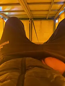 Snapshot of cussy007 chatting on December 4, 2024, 11:41 am cussy007 online show from December 4, 2024, 11:41 am