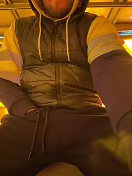 Snapshot of cussy007 chatting on January 9, 2025, 11:03 am cussy007 online show from January 9, 2025, 11:03 am