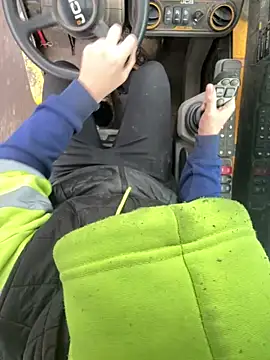 Snapshot of cussy007 chatting on February 13, 2026, 12:34 pm cussy007 online show from February 13, 2026, 12:34 pm