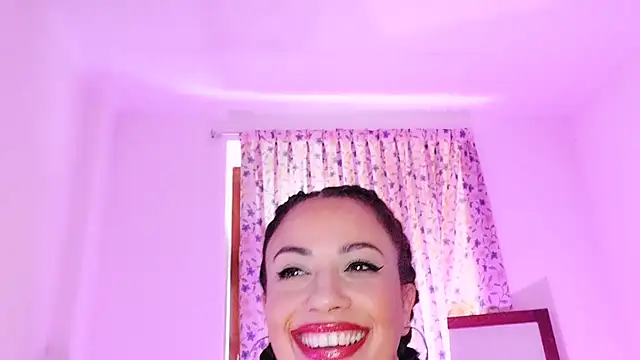 Latina hot2024 online show from January 22, 2025, 1:32 pm