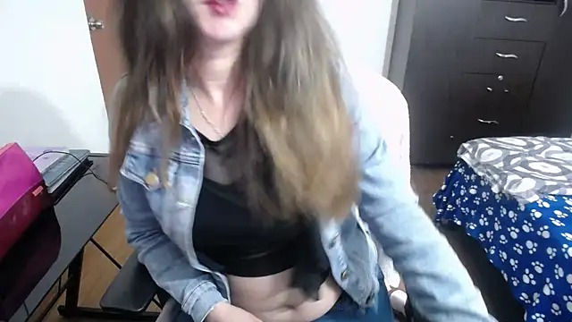 Snapshot of Luna_girlhot_ chatting on February 21, 2025, 9:00 pm Luna girlhot  online show from February 21, 2025, 9:00 pm