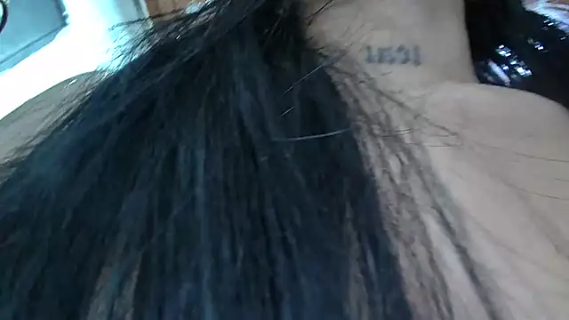 white sexy  online show from September 16, 2025, 11:33 am