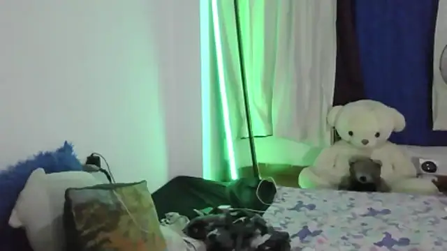 ximenajimenez online show from December 17, 2025, 12:05 am