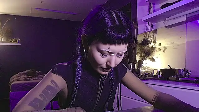 god x girl online show from December 20, 2024, 6:24 pm