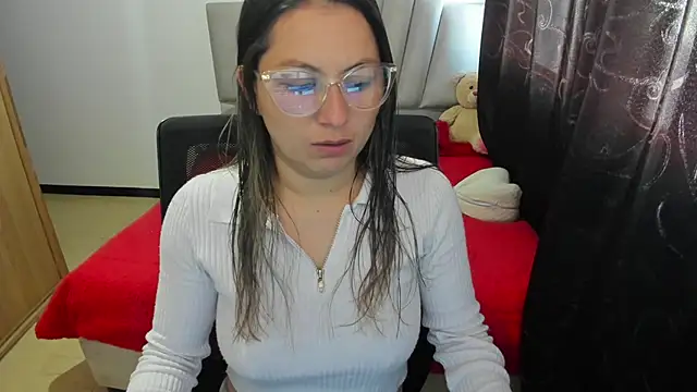 samantha  wilson online show from November 27, 2025, 1:24 pm