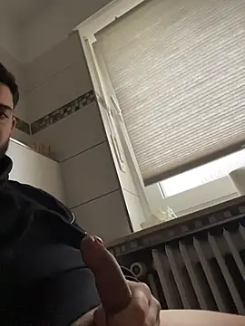 Furko 33 online show from November 7, 2025, 1:44 pm