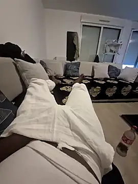 Snapshot of PlasticSurface727 chatting on November 21, 2025, 12:48 pm PlasticSurface727 online show from November 21, 2025, 12:48 pm