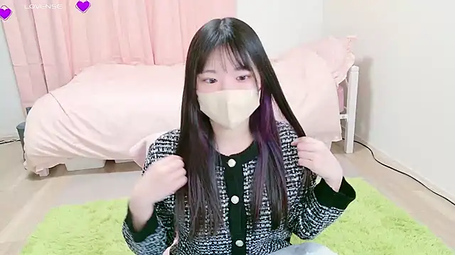 suzuuuuu online show from February 24, 2025, 12:26 pm