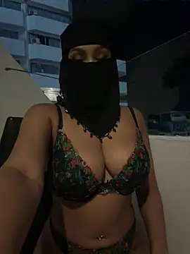 YourThirstySlut online show from April 9, 2026, 4:56 pm