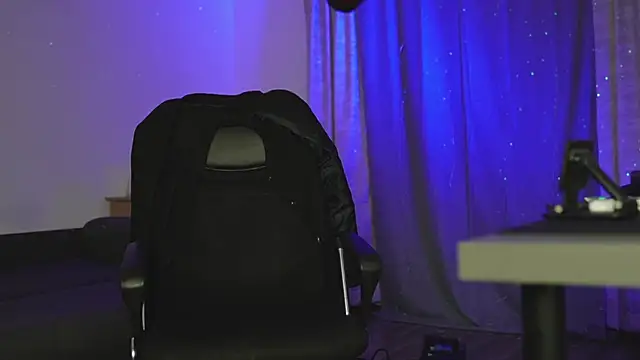 juliusmasters online show from March 19, 2025, 1:10 am