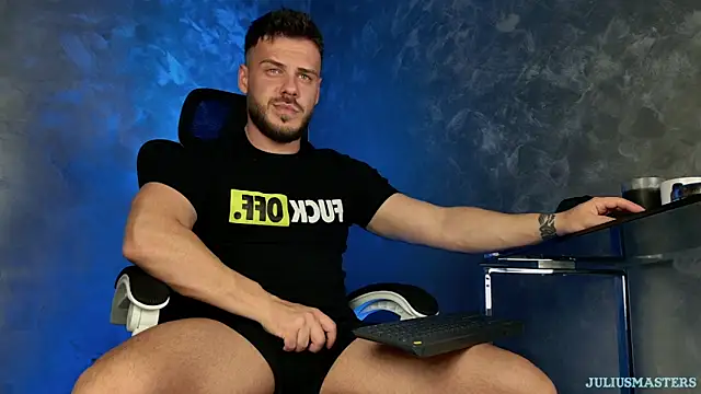 juliusmasters online show from April 7, 2026, 7:03 pm