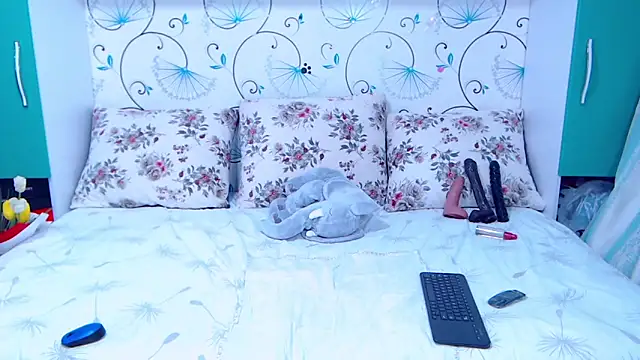 demiemorre online show from March 13, 2026, 5:25 am