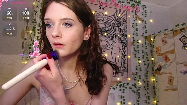 summerhazeee online show from March 19, 2025, 1:07 pm