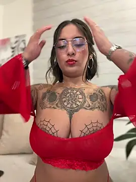 Rae Lil White online show from November 12, 2025, 11:58 pm