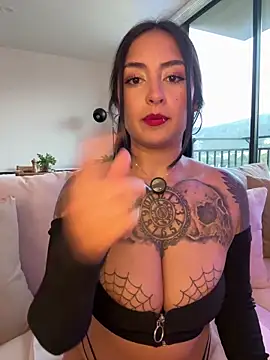 Rae Lil White online show from February 19, 2026, 11:01 pm