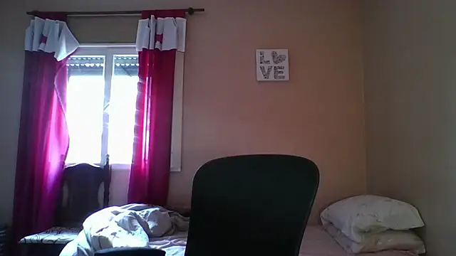 imsohornydacom online show from December 2, 2025, 3:40 pm