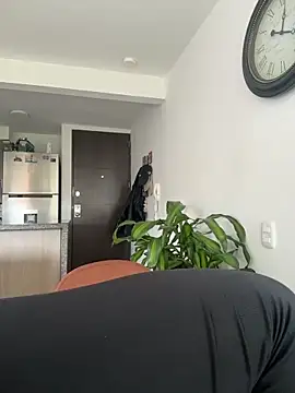 Snapshot of sukhakunis1 chatting on February 13, 2026, 5:20 pm sukhakunis1 online show from February 13, 2026, 5:20 pm