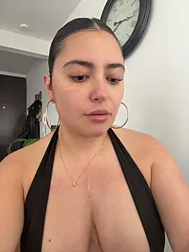 Snapshot of sukhakunis1 chatting on February 16, 2026, 1:18 pm sukhakunis1 online show from February 16, 2026, 1:18 pm