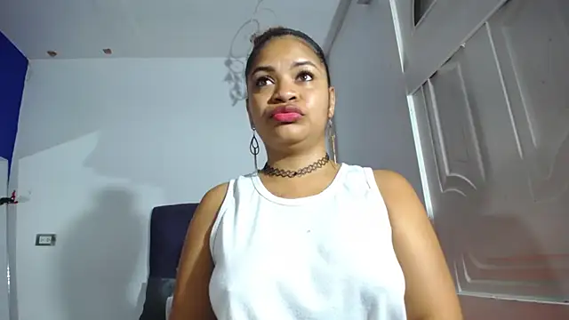 Squirter pussybomb online show from December 4, 2025, 5:50 am