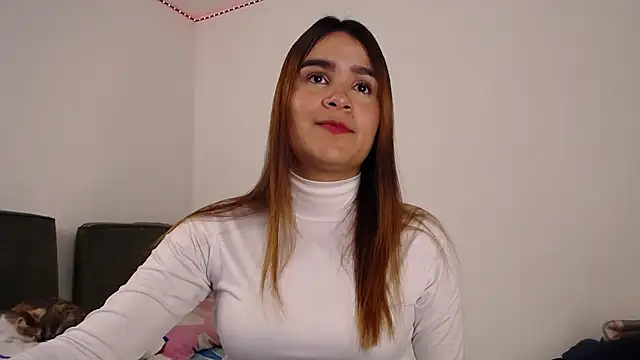 ZoeKuipers13 online show from March 2, 2025, 7:02 pm