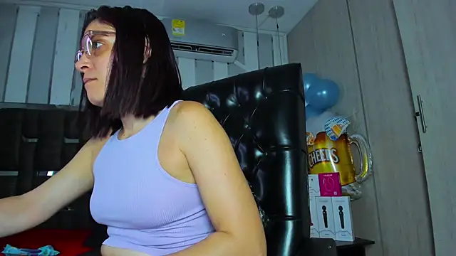 KatteMoss online show from September 28, 2025, 11:59 am