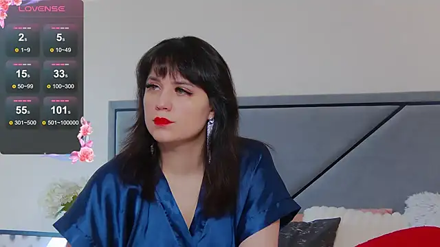 BellaHillss online show from March 15, 2025, 8:04 am