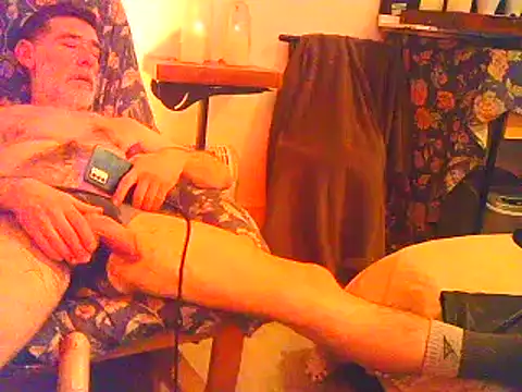 Snapshot of DaddyQuimHot chatting on December 9, 2024, 4:34 am DaddyQuimHot online show from December 9, 2024, 4:34 am