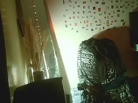 Snapshot of DaddyQuimHot chatting on February 18, 2025, 4:15 am DaddyQuimHot online show from February 18, 2025, 4:15 am