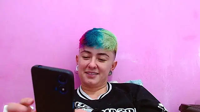 tomboyblue online show from September 19, 2025, 9:48 pm