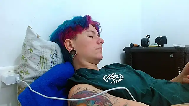 tomboyblue online show from April 2, 2026, 6:38 pm