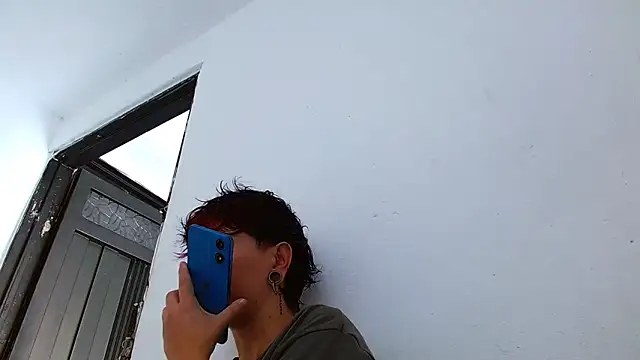 tomboyblue online show from April 25, 2026, 5:32 pm