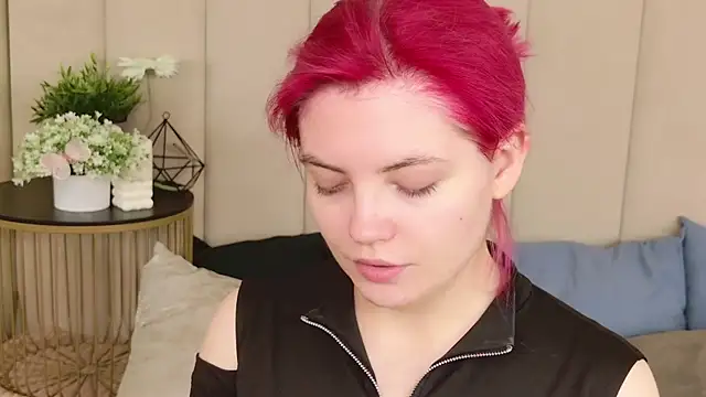 Lisa Adam online show from December 4, 2025, 4:05 pm