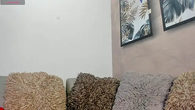 DahianaLincoln online show from October 25, 2025, 1:13 am