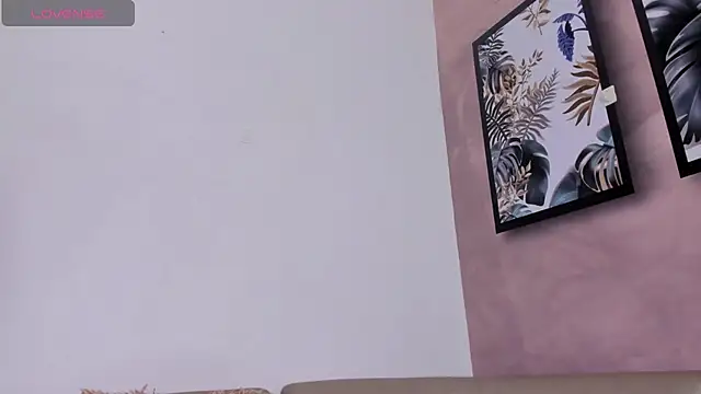 DahianaLincoln online show from November 11, 2025, 4:51 pm