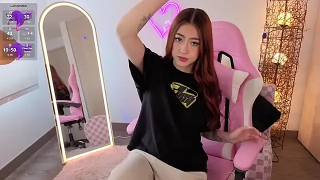 violet ch online show from December 4, 2025, 6:38 pm