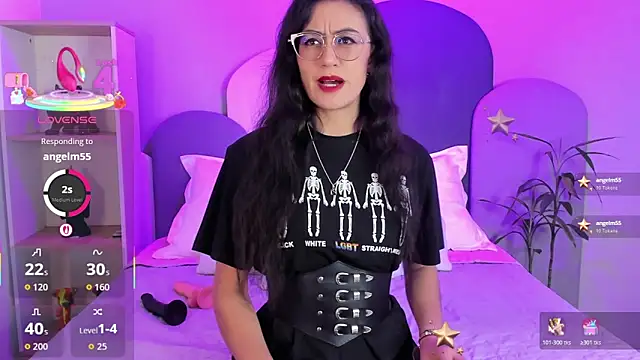 SophieGomez22 online show from November 30, 2025, 11:25 am