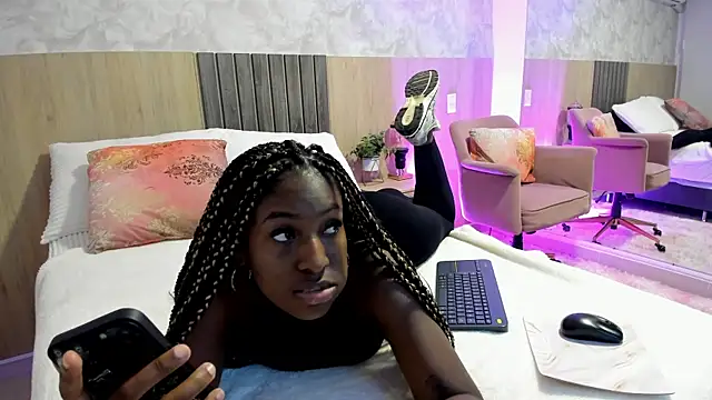 Snapshot of rebeca_cortez_ chatting on May 5, 2026, 8:06 pm rebeca cortez online show from May 5, 2026, 8:06 pm